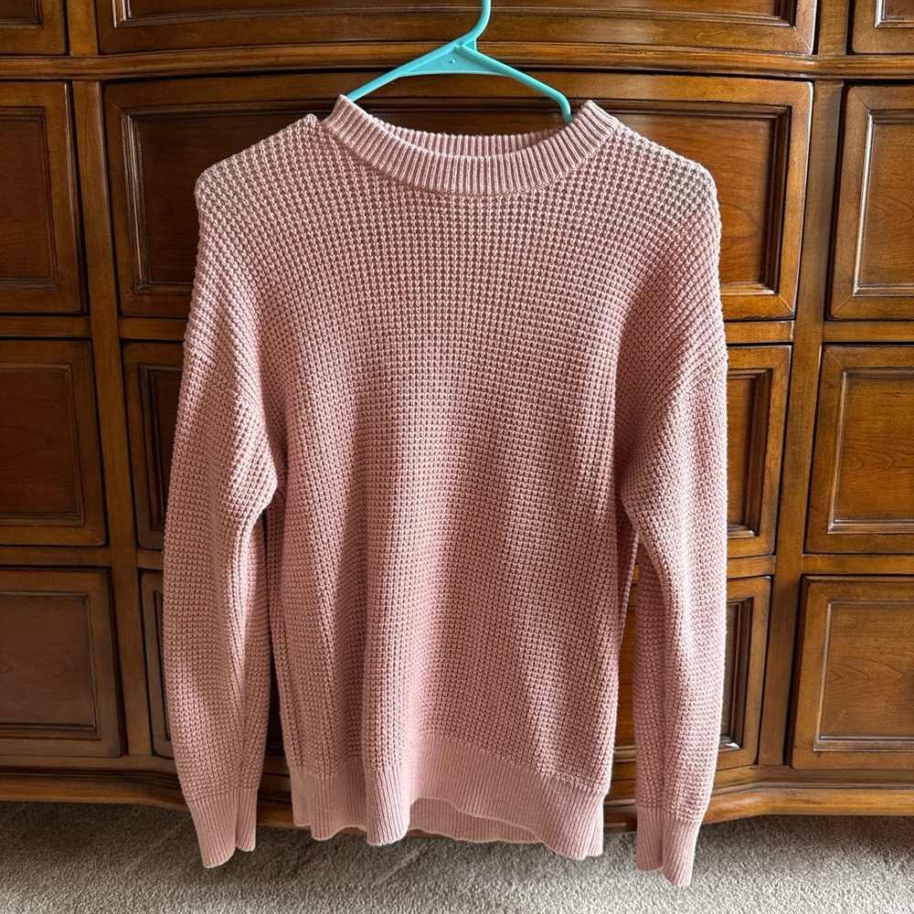 Aritzia Dusty Pink Crew Neck Sweater with Fine Gauge Knit